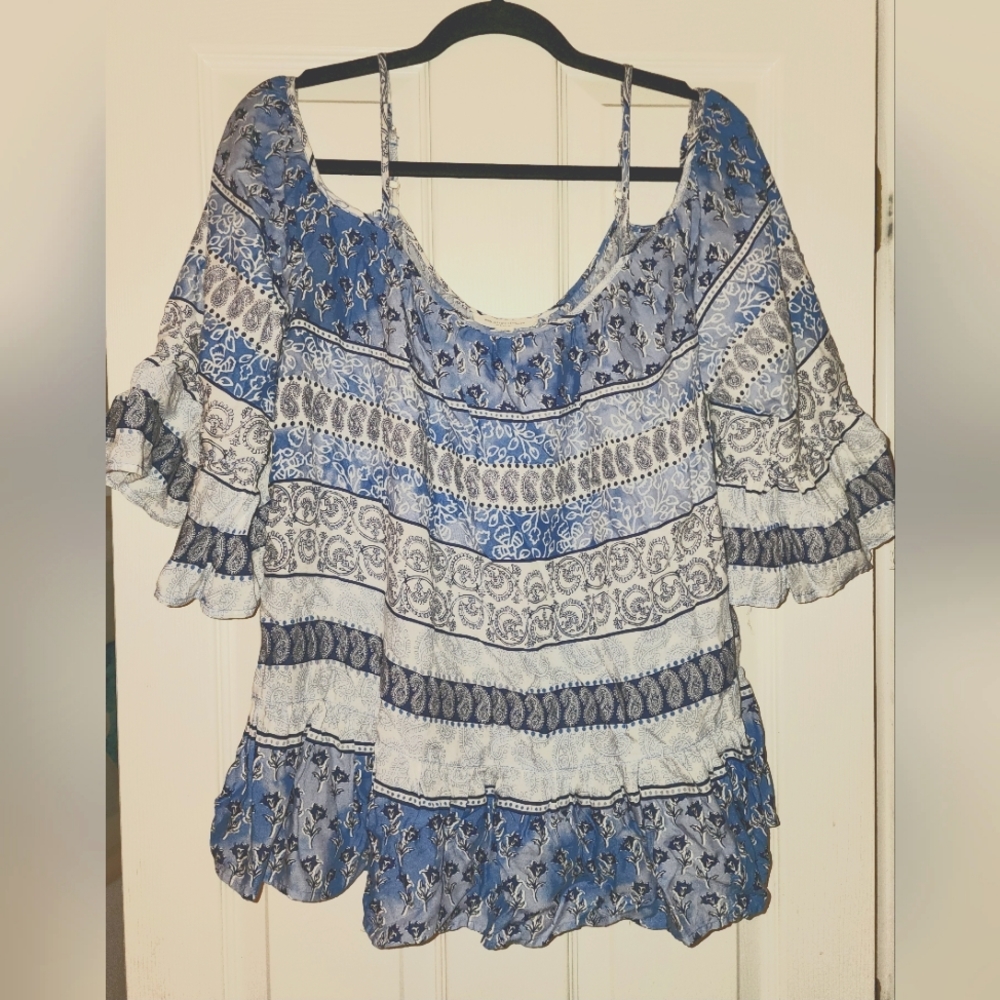 Beachlounge NWOT - off the shoulder peasant top